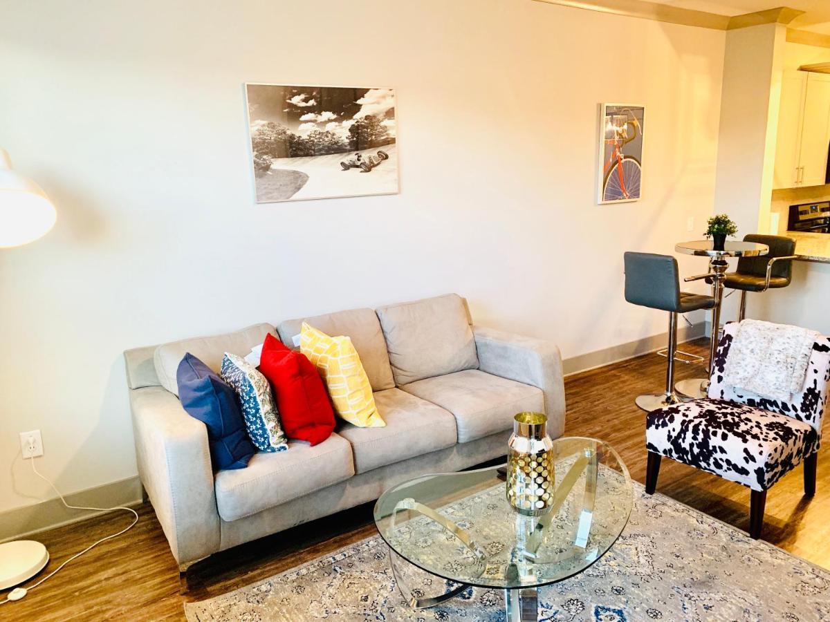 أتلانتا Luxurious And Cozy Apartment In Heart Of Buckhead المظهر الخارجي الصورة