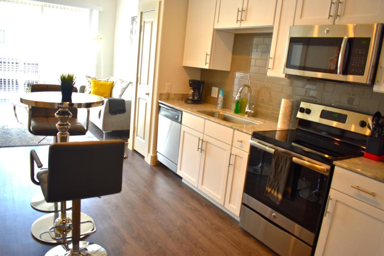 أتلانتا Luxurious And Cozy Apartment In Heart Of Buckhead المظهر الخارجي الصورة