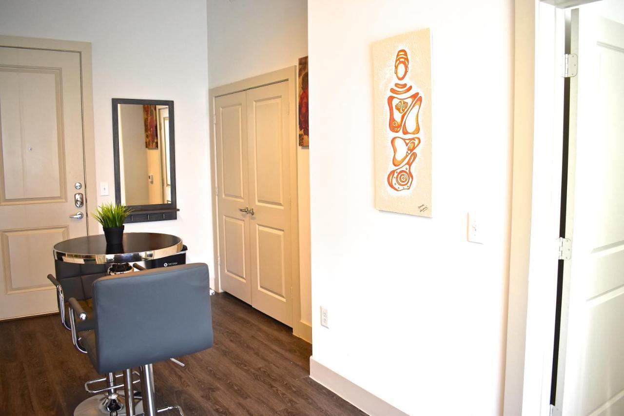 أتلانتا Luxurious And Cozy Apartment In Heart Of Buckhead المظهر الخارجي الصورة
